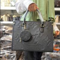 Дамска чанта Louis Vuitton Реплика ААА+
, снимка 2 - Чанти - 45530819
