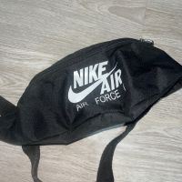 Чантичка за кръст Nike Аir , снимка 1 - Чанти - 45422761