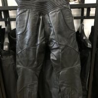 Кожен мото панталон IXS размер 34-36,протектори,като нов, снимка 2 - Аксесоари и консумативи - 45672787