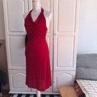 Червена рокля ZARA ,елегантна за пролет/лято., снимка 1 - Рокли - 45192495