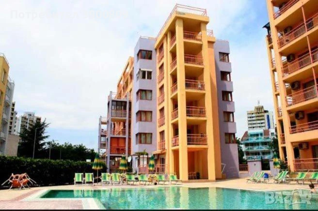 Апартамент на първа линия с басейн, снимка 1