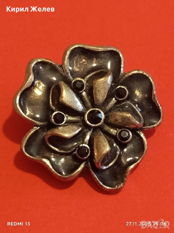 Метална брошка с флорален мотив и черни кристали 18162, снимка 1