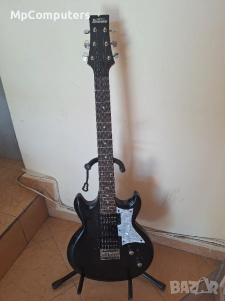 Продавам електрическа китара Ibanez GAX30 BK, снимка 1