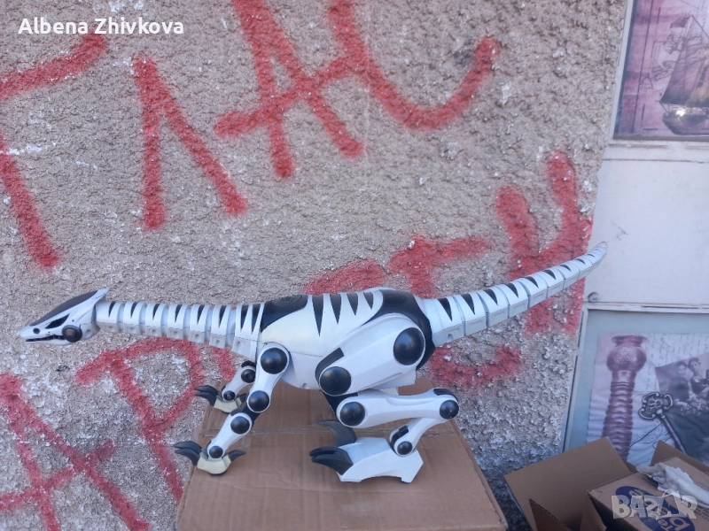огромен механичен динозавър , снимка 1
