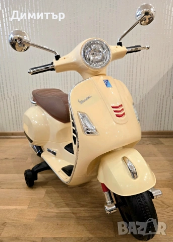 Детски скутер Vespa, снимка 3 - Скутери и тротинетки - 53483983