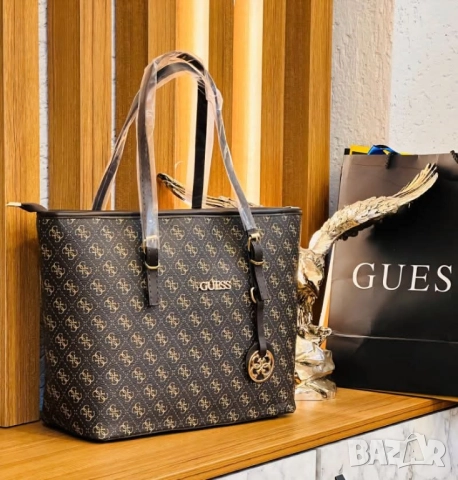 маркови чанти pinko Louis Vuitton guess versace Karl legenfeld, снимка 10 - Чанти - 52112600