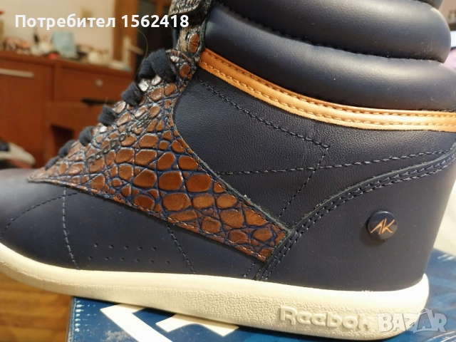 Дамски спортни боти Reebok НОВИ!, снимка 4 - Дамски боти - 52930827