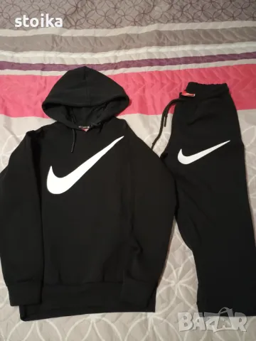 Екип Nike, снимка 2 - Детски анцузи и суичери - 48055403