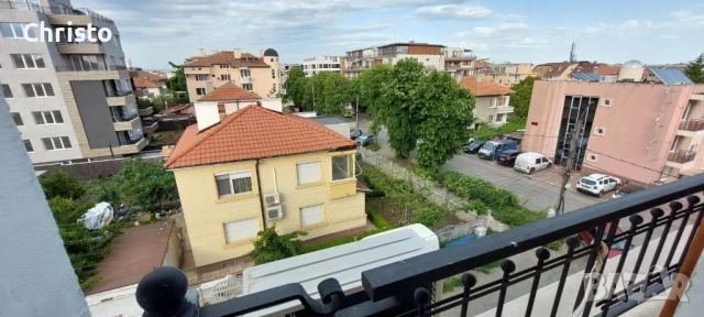 Без аналог!!! Чисто нов двустаен апартамент плюс таванско ателие в центъра на кв. Сарафово , снимка 8 - Апартаменти - 50711421