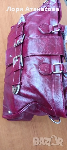 Модерна дамска чанта, изработена от висококачествена еко кожа в цвят бордо., снимка 2 - Чанти - 54015402