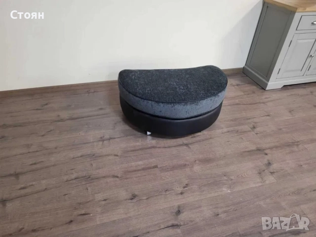 Тъмно сива табуретка от плат полумесец, снимка 3 - Дивани и мека мебел - 52010732
