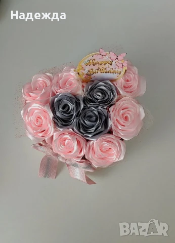 Сатенени рози в кутия , снимка 1