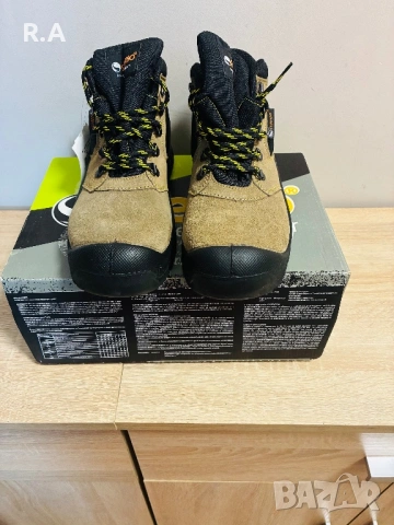 Работни обувки с бомбе марка Stenso, снимка 2 - Други - 54093424