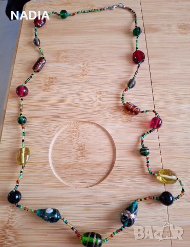 Гердан от стъклени мъниста, снимка 4 - Колиета, медальони, синджири - 51313451