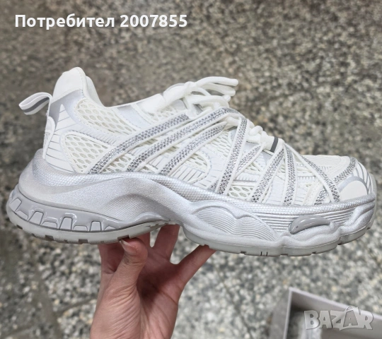 Дамски бели сребърни маратонки с кристали , снимка 7 - Маратонки - 54250105