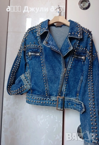 Ефектно яке от деним с камъни и капси