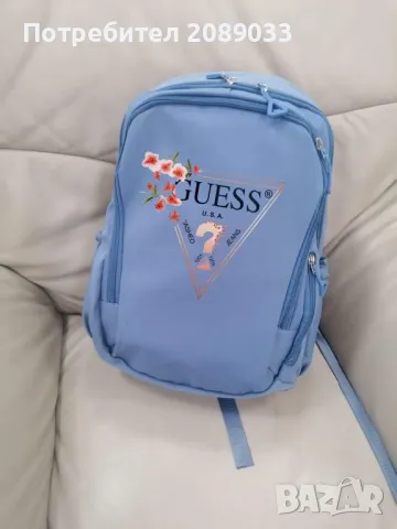 Дамски раници GUESS, снимка 3 - Раници - 47188317