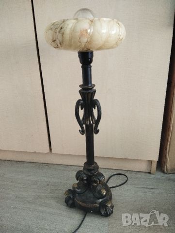 Настолна лампа в бароков стил, снимка 1 - Настолни лампи - 45905126