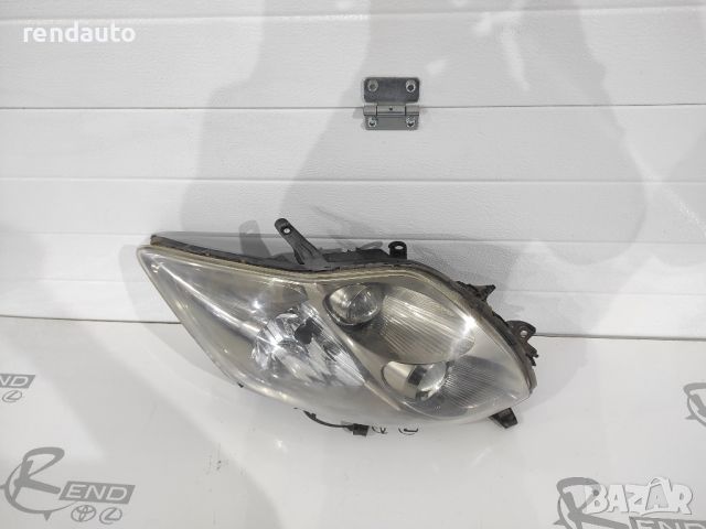 Десен фар за Toyota Auris 2006-2012 81110-02540, снимка 2 - Части - 45395522