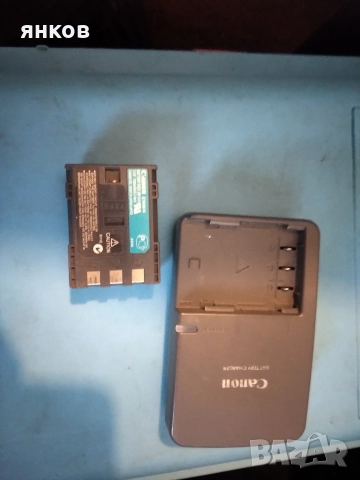 Зарядно и батерия за фотоапарат Canon, снимка 2 - Фотоапарати - 52774571