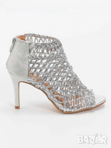 Сребристи сандали на ток, снимка 10 - Сандали - 51245863