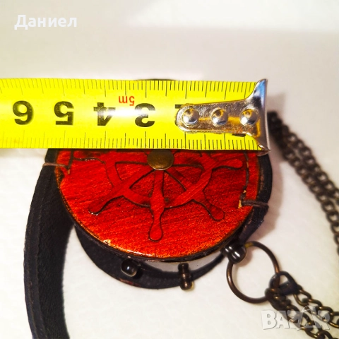 Бронзов компас с гравюра на Айфеловата кула и кожен калъф, снимка 3 - Романтични подаръци - 52586903