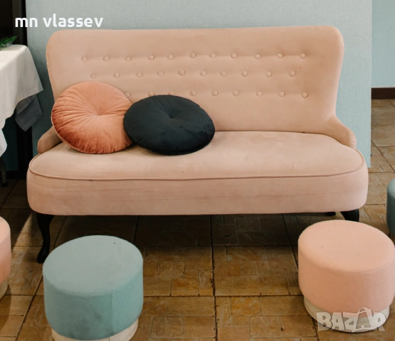 Диван - пепел от рози