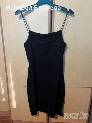 Дамска черна рокля , снимка 2 - Рокли - 51635288