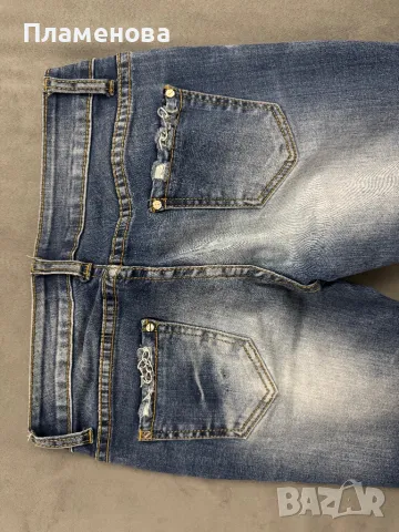 Дамски накъсани дънки S/M, снимка 5 - Дънки - 49497900