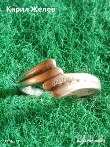 Елегантен дамски сребърен пръстен майсторска изработка 44278