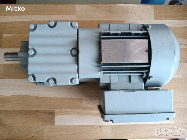 Електромотор с редуктор SEW-EURODRIVE