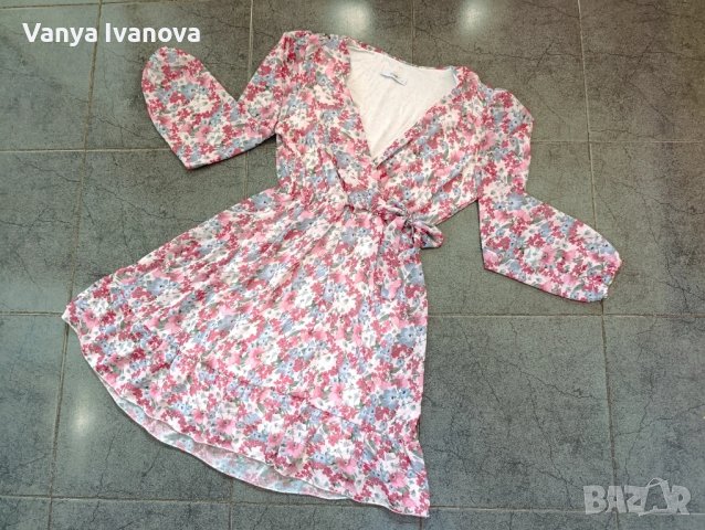Hailys рокля на цветя, размер М