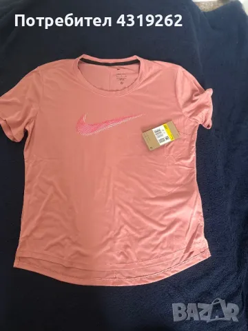 Дамска тениска Nike, снимка 2 - Тениски - 48970910