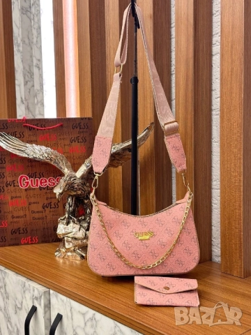 чанти guess , снимка 2 - Чанти - 51436860