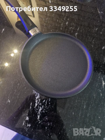 Тиган за палачинки AMT - 24 см , подходящ за индукционни и стъклокерамични котлони