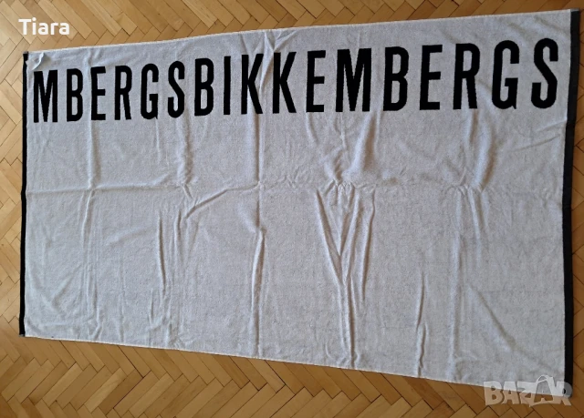 BIKKEMBERGS- Плажна кърпа, снимка 8 - Хавлиени кърпи - 50702756