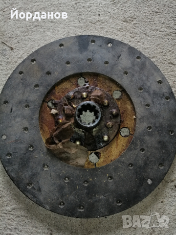 Феродов диск за трактор ДТ54, снимка 2 - Селскостопанска техника - 44968596