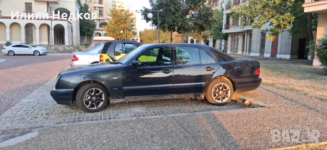 Мерцедес Бенц E200 W210, снимка 2 - Автомобили и джипове - 51408225