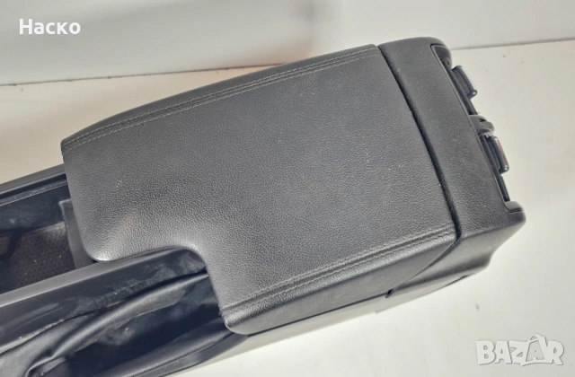 Подлакътник Opel Insignia Опел Инсигниа 2008г-2017г, снимка 2 - Части - 53774450