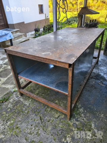 Заваръчна маса