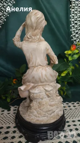 Каподимонте Флоренция фигура на момиче с куче, снимка 3 - Колекции - 50081997