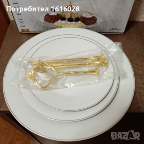 Нов порцеланов поднос - стойка за мъфини,сладки,бонбони и др. на три нива., снимка 4 - Аксесоари за кухня - 53962021