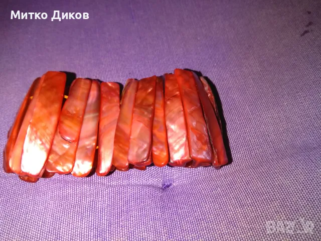 Гривна  от седеф като нова, снимка 3 - Гривни - 49923535