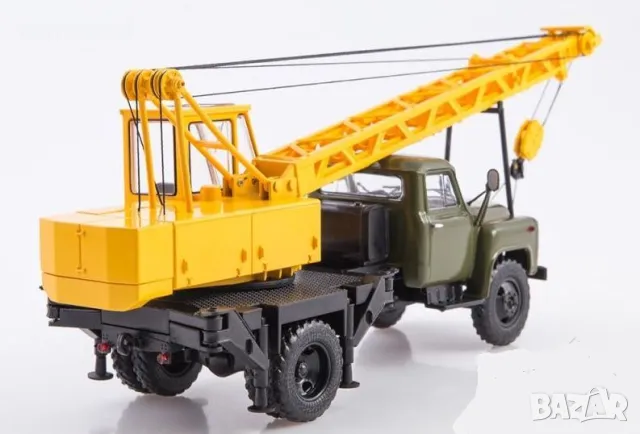 ГАЗ-53 КС-1562Б автокран - мащаб 1:43 на Авто История моделът е нов в кутия, снимка 3 - Колекции - 49980600