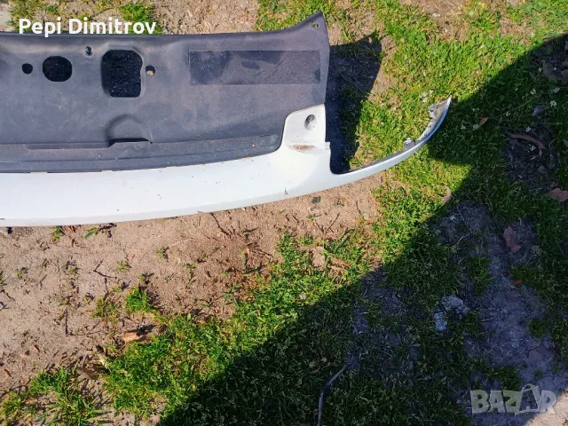 Решетка преден капак ,маска Renault Clio II Hatchback (09.1998 - 09.2005), снимка 2 - Части - 50014774