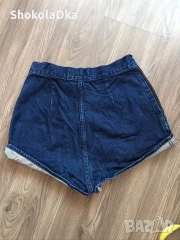 Acne studios къси панталонки XS/S, снимка 3 - Къси панталони и бермуди - 53444139