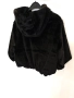 Късо пухено яке с качулка и камъни по връзките, снимка 4