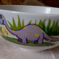 Детска купичка"Динозаври", снимка 2 - Прибори за хранене, готвене и сервиране - 45117167