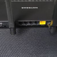 Безжичен рутер Netgear Nighthawk R7800 X4S, снимка 4 - Рутери - 45343582