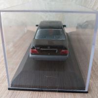 mercedes-Benz w124 E320 minichamps 1:43, снимка 2 - Коли, камиони, мотори, писти - 45870374